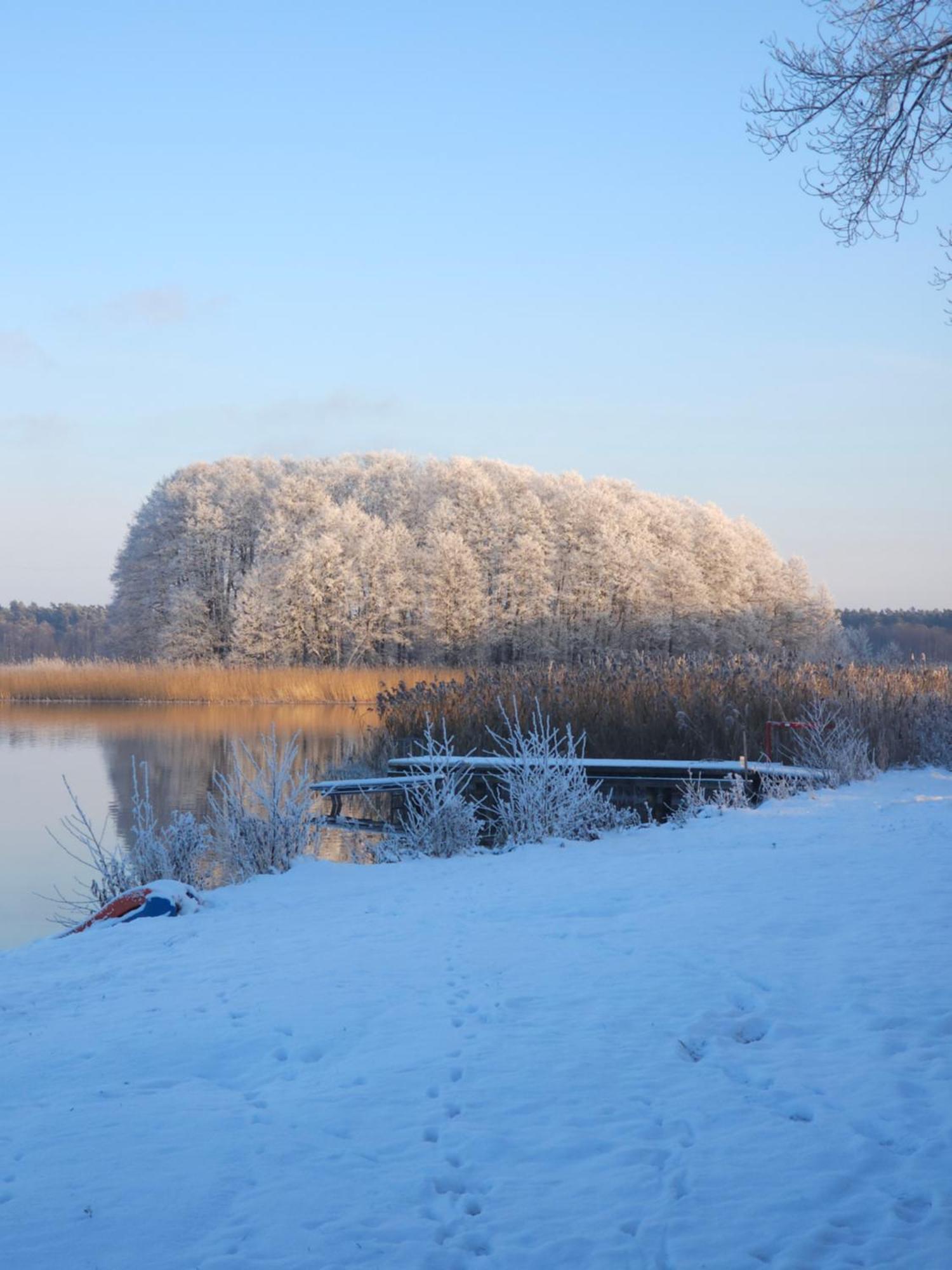 Swojski Gosciniec Prazmowo ภายนอก รูปภาพ