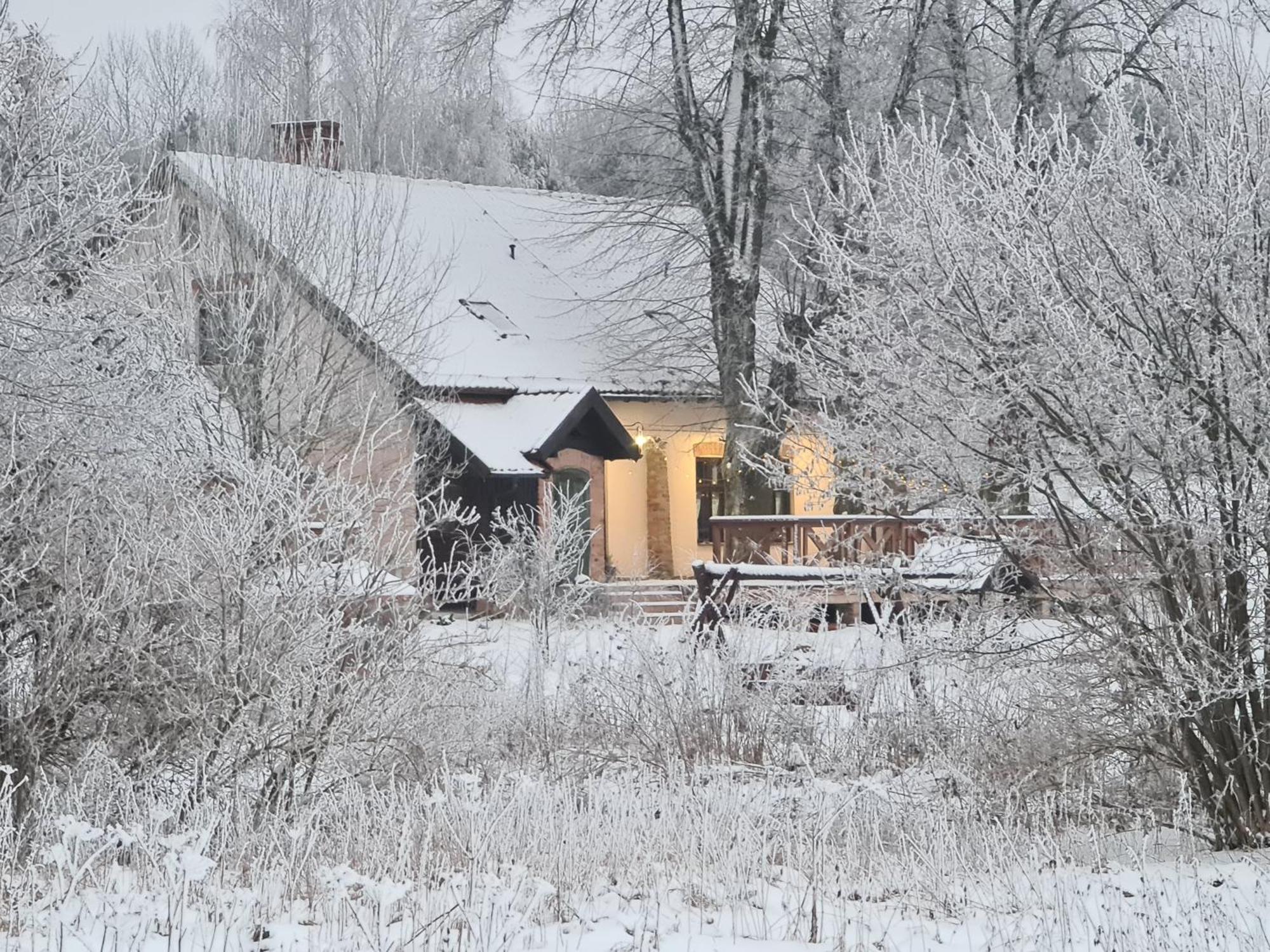 Swojski Gosciniec Prazmowo ภายนอก รูปภาพ